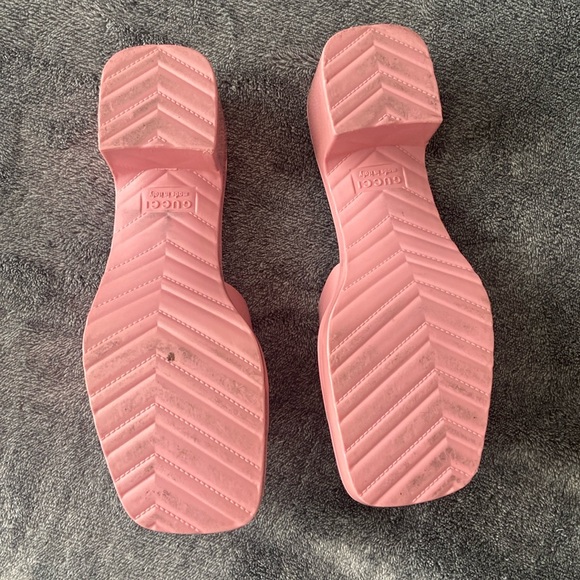 Authentic Gucci Sandals 💕 - Picture 7 of 17